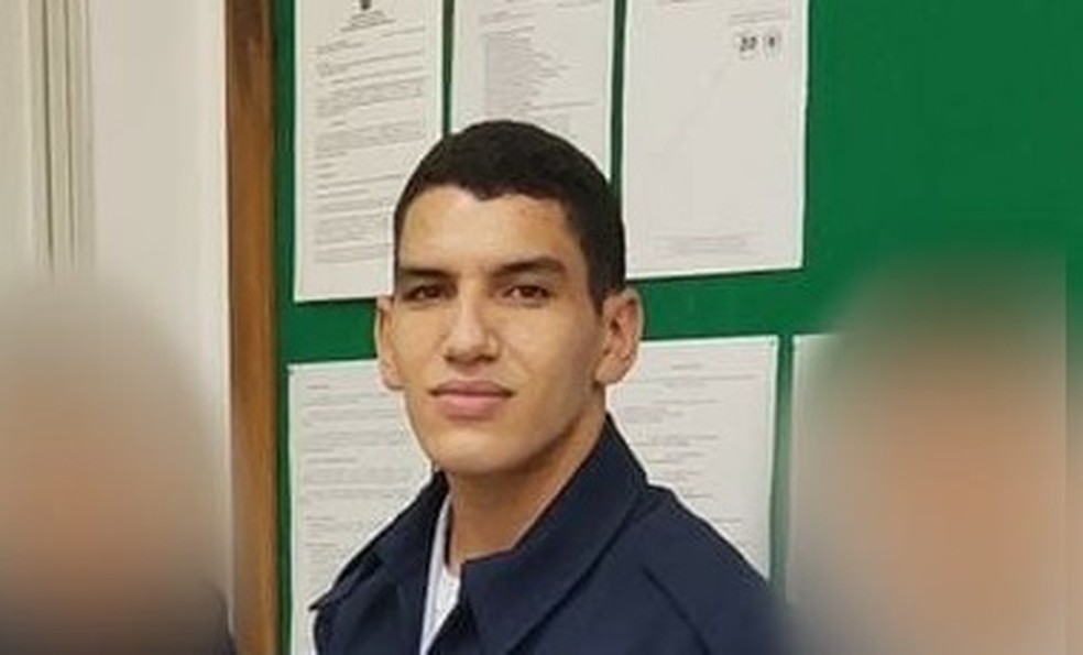 Soldado Mateus conseguiu salvar um dos adolescentes antes de se afogar em Guarujá, SP — Foto: Arquivo pessoal