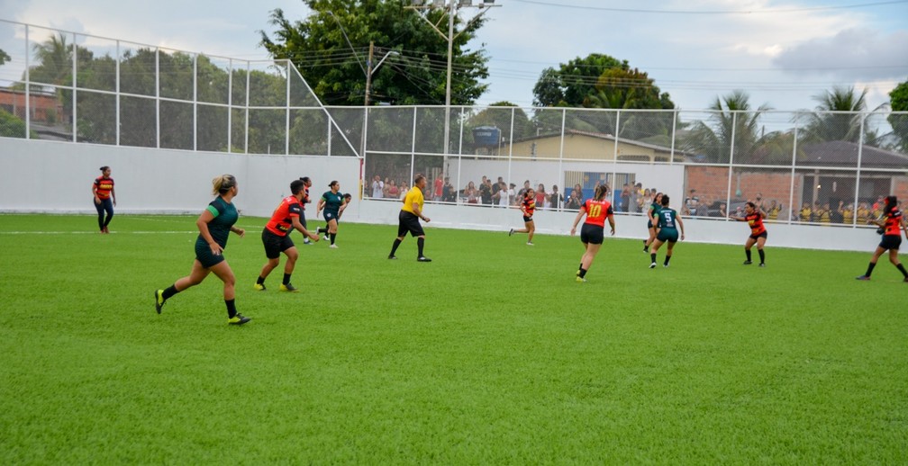 Nos &uacute;ltimos anos, mesmo sem apoio, o futebol feminino cresceu em Macap&aacute; &mdash; Foto: Divulga&ccedil;&atilde;o/PMM