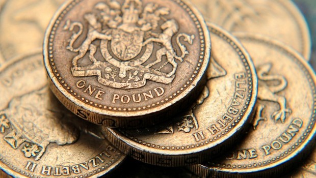 Imagem ilustrativa de moedas de libra - Reino Unido (Foto: Toby Melville/Reuters)