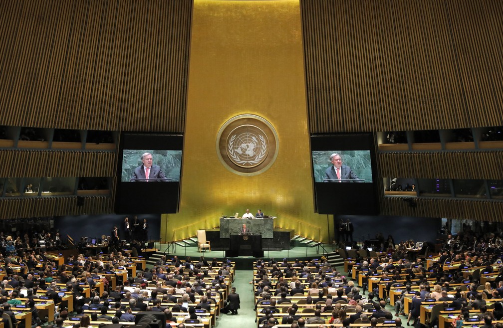 O secretário-geral da ONU, António Guterres, abre o debate da Assembleia Geral da ONU, nesta terça-feira (24). — Foto: Lucas Jackson/Reuters