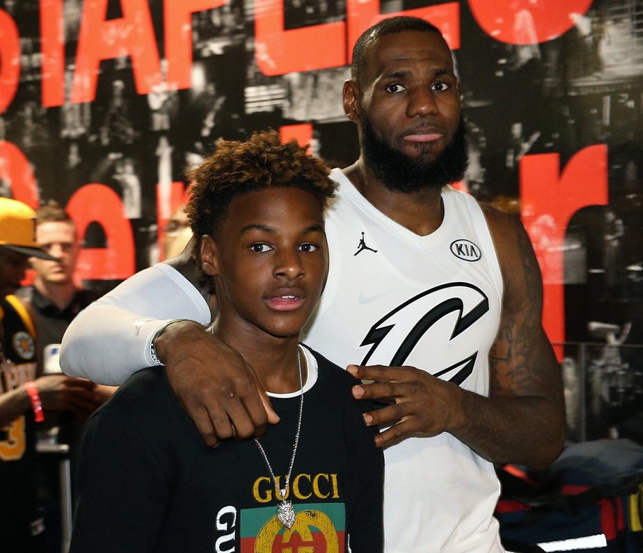 LeBron James diz que jogar com o filho seria a maior 