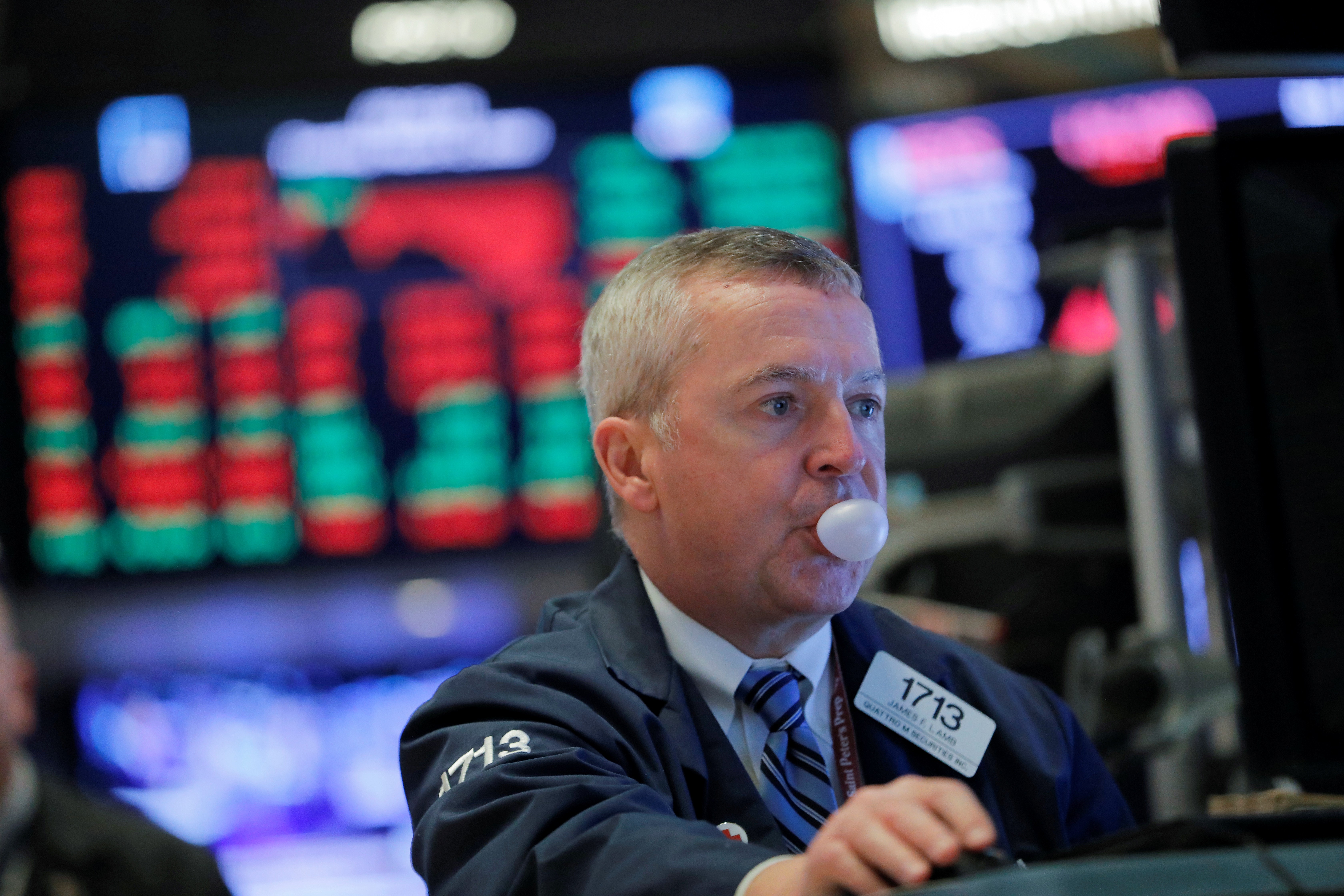 Wall Street tem 2ª queda semanal consecutiva com declínio em setor de tecnologia thumbnail