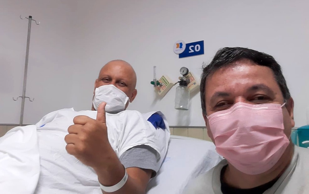 Cláudia Melo descobriu câncer junto com o marido, que fez cirurgia para remover tumor nos testículos em Ribeirão Preto — Foto: Cláudia Melo/Acervo pessoal