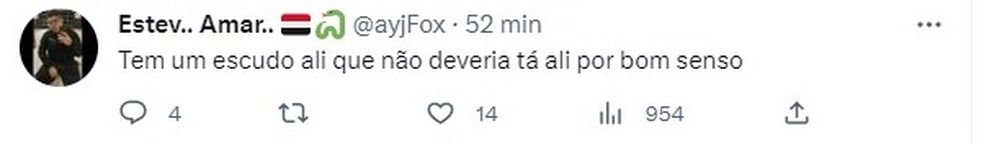 Torcida do Santa Cruz reage ao an&uacute;ncio de Fabr&iacute;cio com escudo do Sport na arte &mdash; Foto: Reprodu&ccedil;&atilde;o