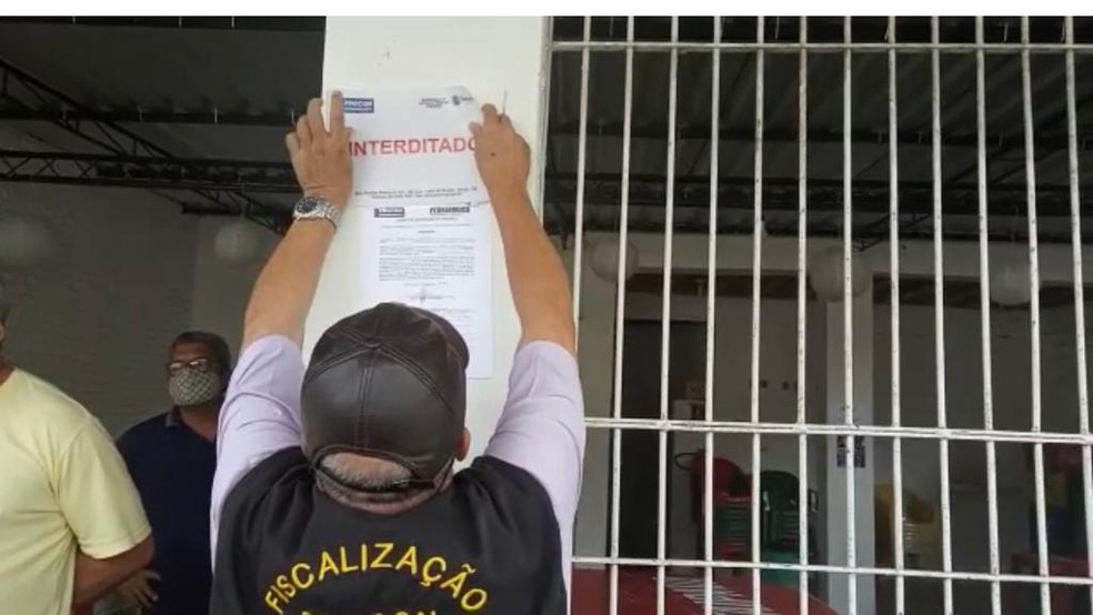 Equipes de fiscalização interditaram seis estabelecimentos em dez dias de quarentena em Pernambuco — Foto: Procon-PE/Divulgação