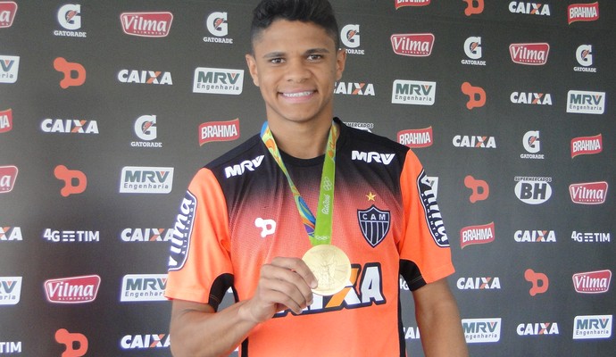 Douglas Santos, lateral-esquerdo do Atlético-MG (Foto: Fernando Martins Y Miguel)