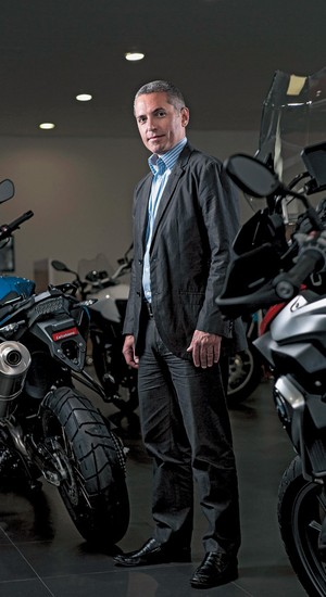 Maia, atual CEO: experiência para criar a loja que mais vende motos BMW em todo o mundo (Foto: Alexandre Severo)