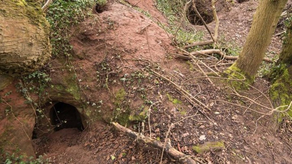 Britânico Michael Scott foi fotografar as cavernas depois de ver um vídeo delas na internet (Foto: Caters)
