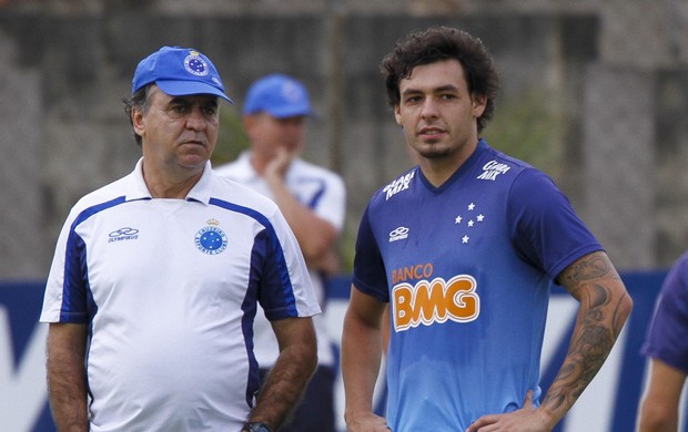 Bob Faria acha injustas as vaias ao Cruzeiro: Torcedor criou paradigma