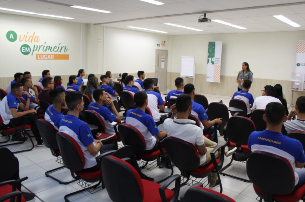 Programa Aprendiz CSP e Aprendiz Pessoa com Deficiência (PDC) no Porto do Pecém. — Foto: Companhia Siderúrgica do Pecém (CSP)