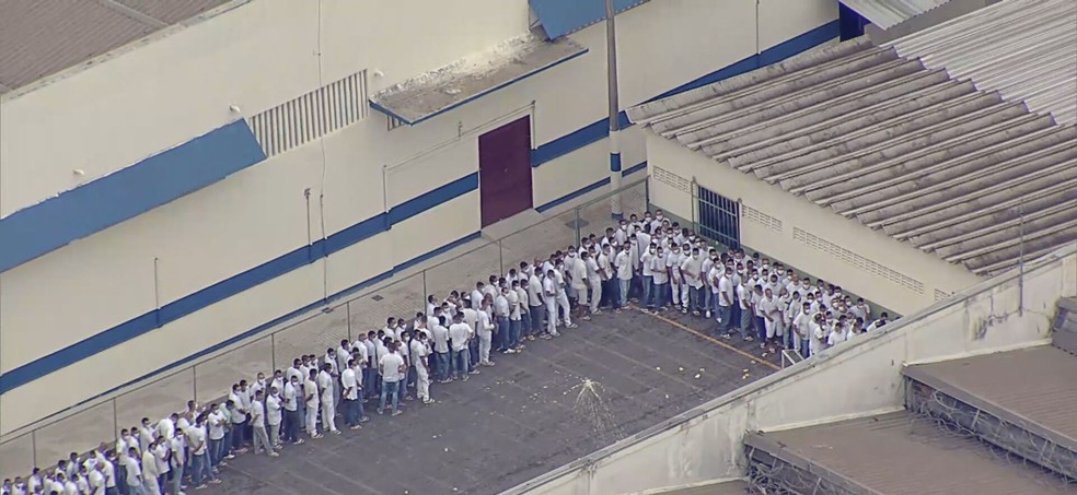 "Saidão" de presos no DF, em imagem de arquivo — Foto: TV Globo-/Reprodução