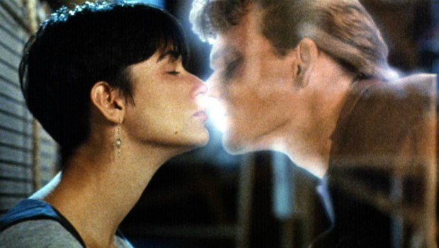 Demi Moore e Patrick Swayze em 'Ghost - Do Outro Lado da Vida' (1990) (Foto: Divulgação)