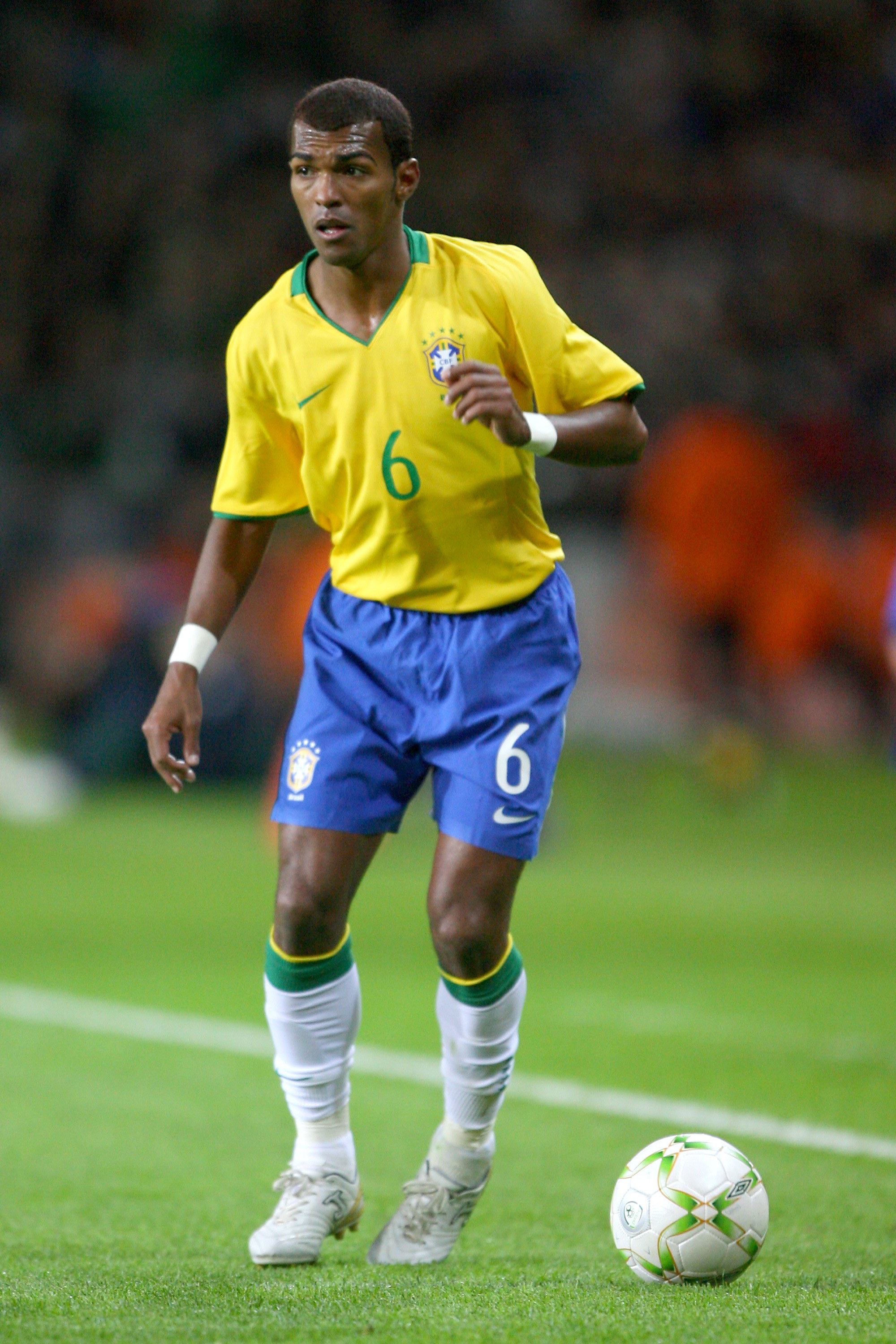 Richarlyson em campo pela Seleção Brasileira (Foto: Getty Images)