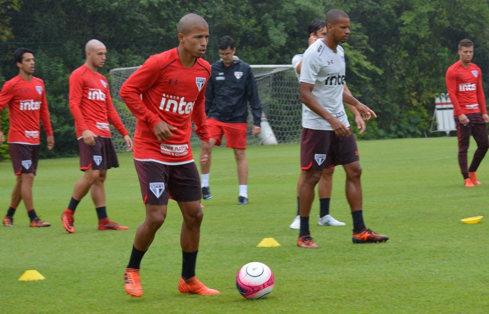 Marquinhos Cipriano durante treino do São Paulo (Foto: Érico Leonan/saopaulofc.net)