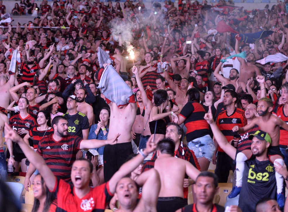 Torcida do Flamengo no Maracanã na final da Libertadores — Foto: André Durão / GloboEsporte.com