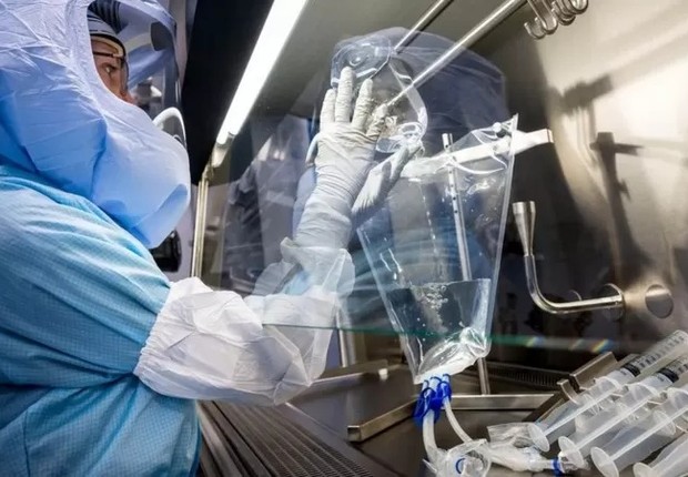 A tecnologia usada nas vacinas pode combater certos tipos de câncer (Foto: Getty Images via BBC News Brasil)