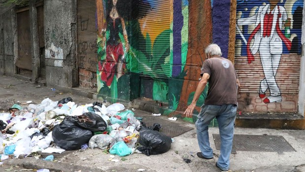 garis, greve, lixo, cidade (Foto: Tânia Rêgo/Agência Brasil)