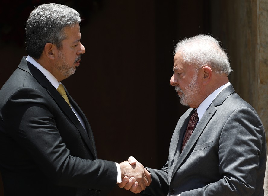 Presidente da Câmara, Arthur Lira (PP-AL), recebe o presidente eleito Luiz Inácio Lula da Silva (PT) para um café da manhã em sua residência oficial em Brasília