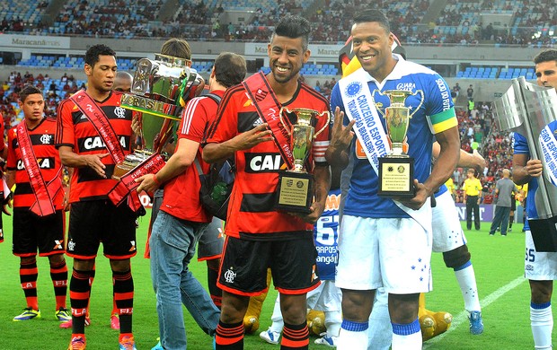 jogo Flamengo e Cruzeiro times faixas (Foto: Alexandre Vidal / Fla Imagem)