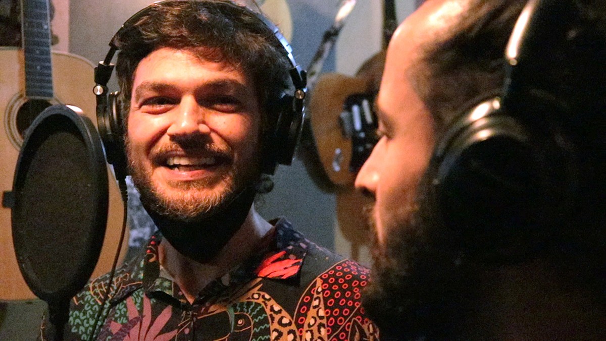 Bloco Exagerado carnavaliza ‘Bete Balanço’ com batida do funk em unmarried com Emilio Dantas |  Weblog do Mauro Ferreira