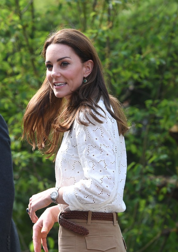 Mandatory Credit: Photo by FACUNDO ARRIZABALAGA/EPA-EFE/Shutterstock (10241512h)Catherine, The Duchess of Cambridge visits the Adam White and Andree Davies co-designed 'Back to Nature' garden during the press day for the RHS Chelsea Flower Show in Londo (Foto: FACUNDO ARRIZABALAGA/EPA-EFE/Shutterstock)