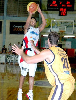 Ronald Ramon Limeira NBB (Foto: Edielson Teixeira/Divulgação)