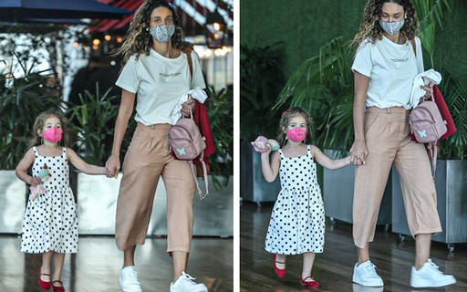 Débora Nascimento passeia com a filha, Bella, em shopping do Rio