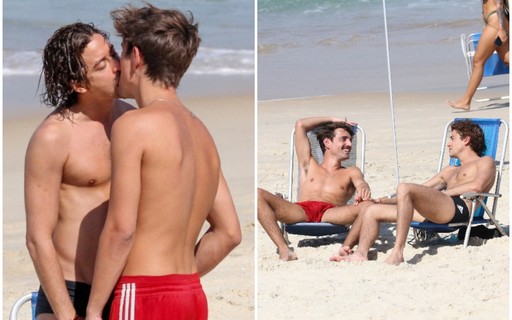 Jesuíta Barbosa troca beijos com rapaz em praia no Rio