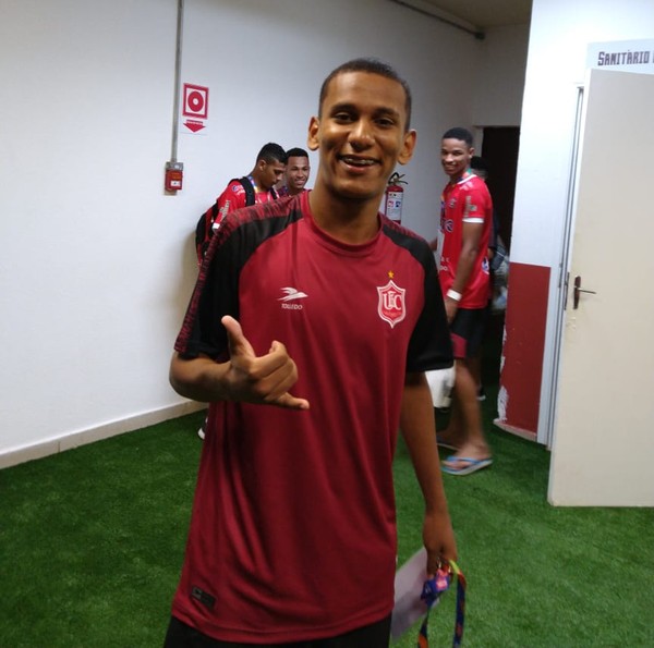 GTA faz gol ap&Atilde;&sup3;s roubar a bola e tira a onda com a fama na Copa S&Atilde;&pound;o Paulo |  copa SP de futebol j&Atilde;&ordm;nior | ge