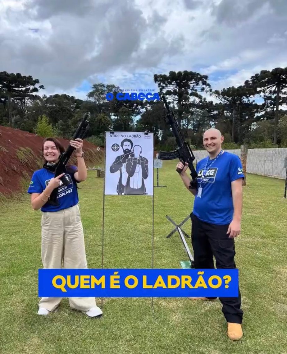 O empresário bolsonarista Luiz Henrique Crestani, do grupo Luke, pratica tiro ao alvo usando imagem do ex-presidente Luiz Inácio Lula da Silva