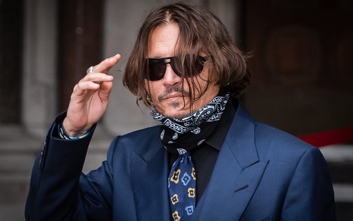 Johnny Depp é acusado de plagiar poema de homem preso nos anos 60 em música com Jeff Beck