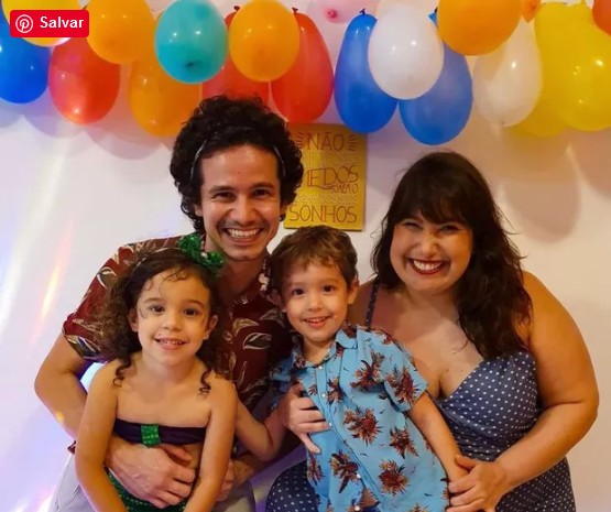 Mariana Xavier e Diego Braga e filhos (Foto: Reprodução / Instagram)
