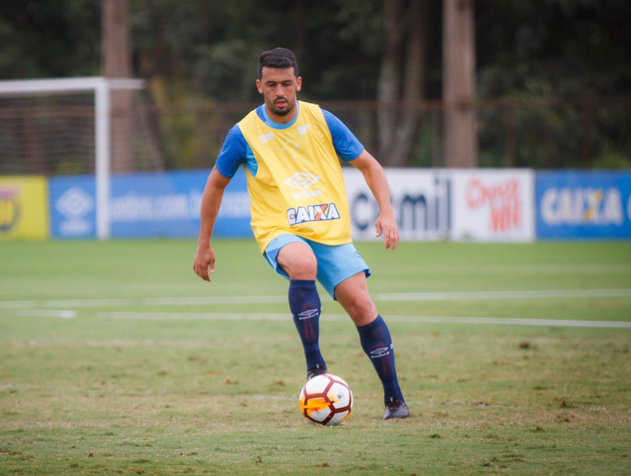 Antes de primeira final nacional pelo Cruzeiro, Edilson revela que tem tomado remédio para dormir