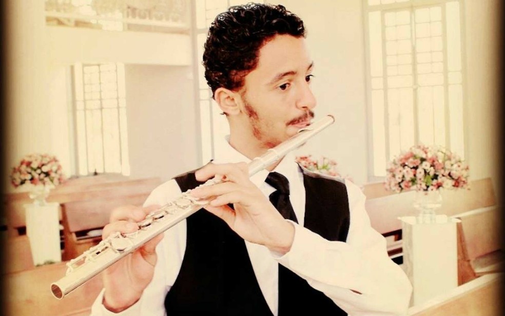 Flautista Mikael Lopes, de BrasÃ­lia, desapareceu apÃ³s dar aula em Ãguas Claras (Foto: Arquivo pessoal)