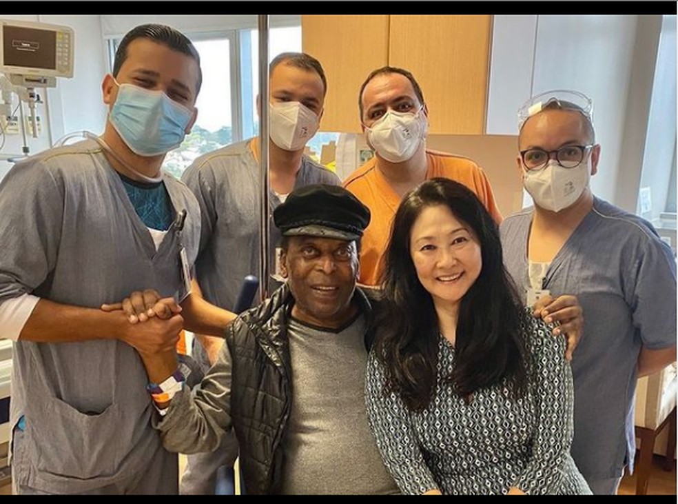 Pelé recebe alta de hospital — Foto: Reprodução