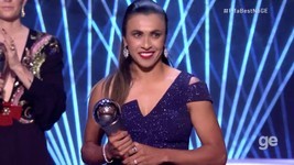 Marta Ã© eleita para a seleÃ§Ã£o feminina mundial FIFPro; VEJA (Globoesporte.com)