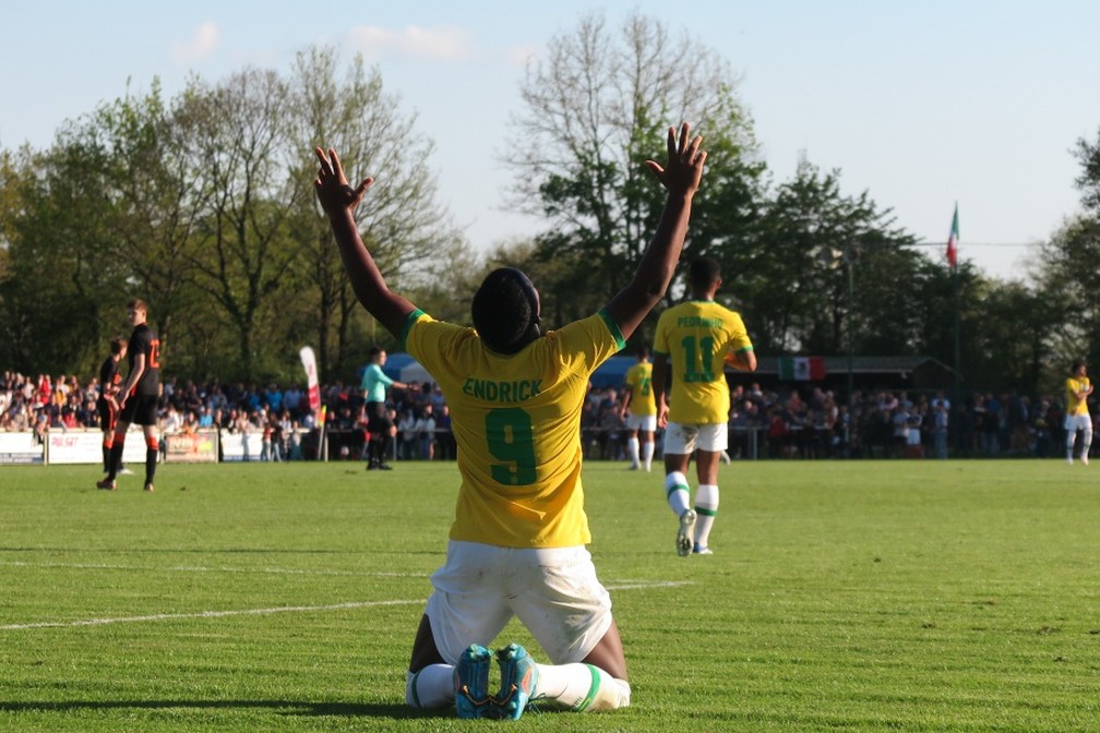 Endrick, do Palmeiras, comemora gol pela Seleção sub-17 — Foto: Bruno Pacheco/CBF