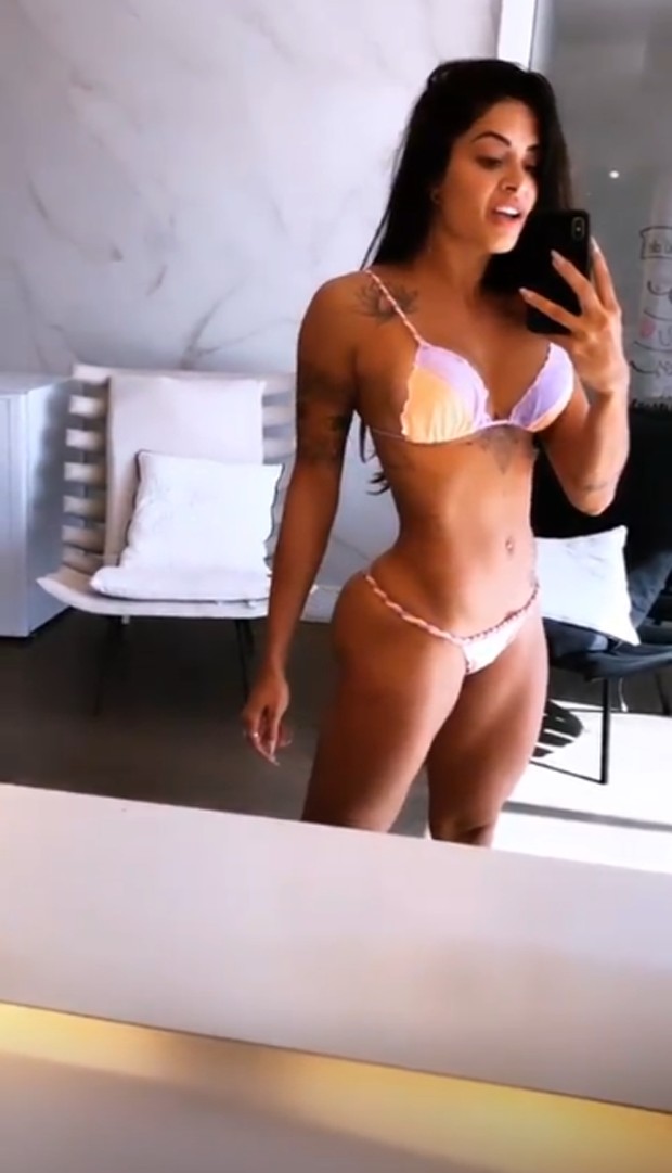 Aline Riscado conta como mantém corpo sequinho (Foto: Reprodução/Instagram)