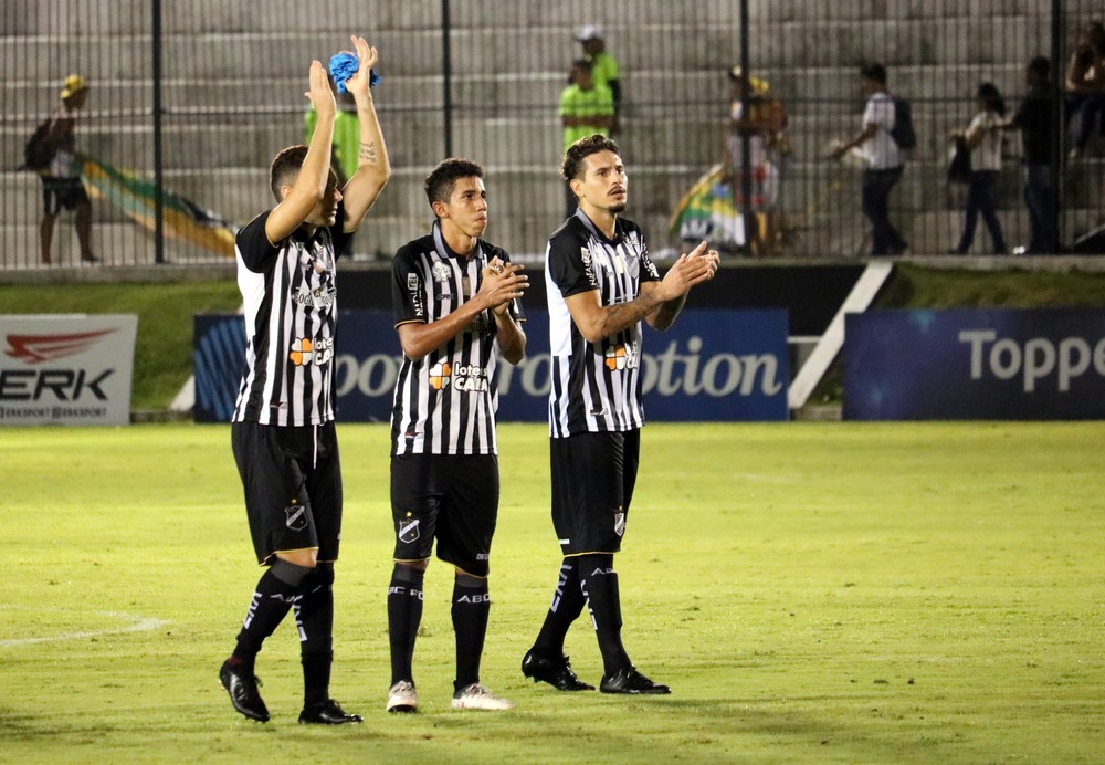 Fessin chegará ao Corinthians nesta semana