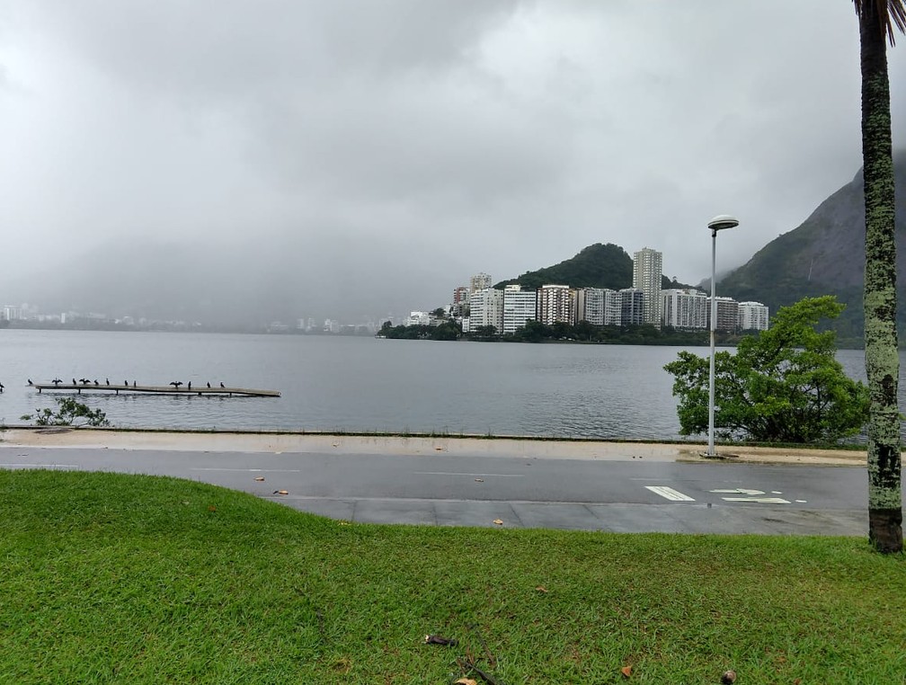 Vento, chuva e frio mudam a paisagem do Rio nesta sexta | Rio de Janeiro |  G1