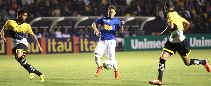 É. Ribeiro espera ter causado boa impressão em observador da Seleção