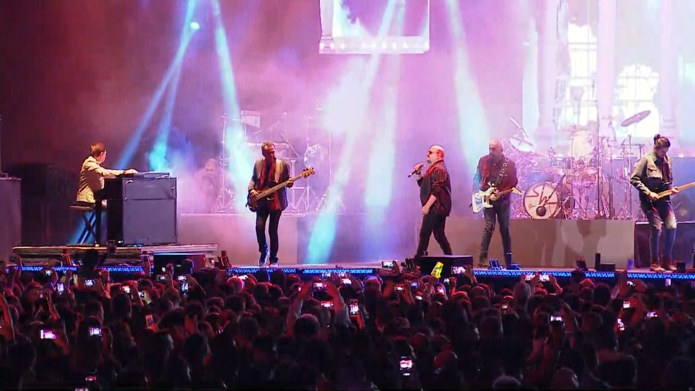 Chuva intensa cancela show na orla de Bertioga, SP | Santos e Região | G1