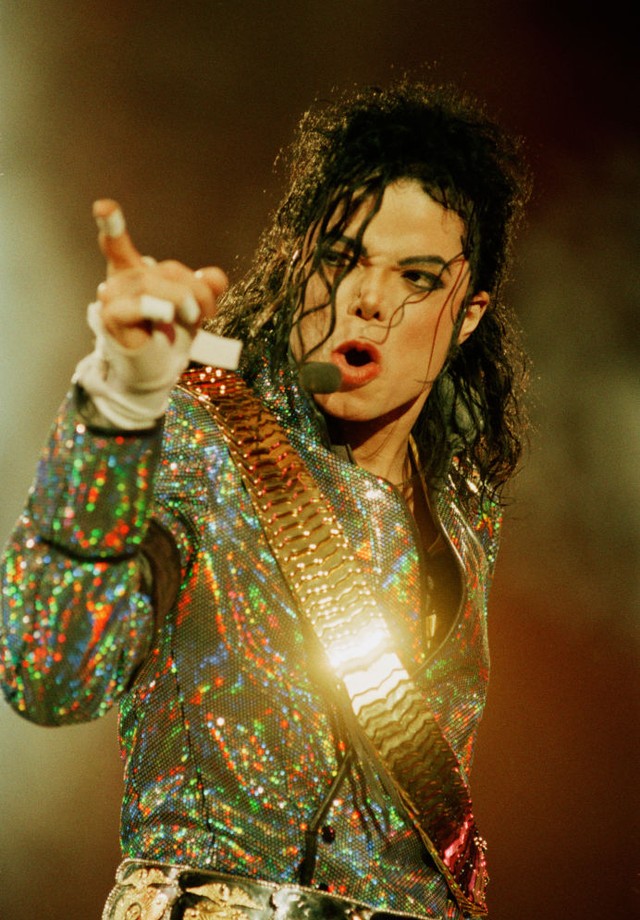 American singer Michael Jackson (1958 - 2009) performing at Wembley Stadium, London, on his 'Dangerous' World Tour, 30th July 1992. (Photo by Dave Benett/Getty Images) (Foto: Getty Images)