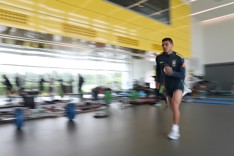 Thiago Silva em treino fÃ­sico na academia do CT do Tottenham (Foto: Lucas Figueiredo/CBF)