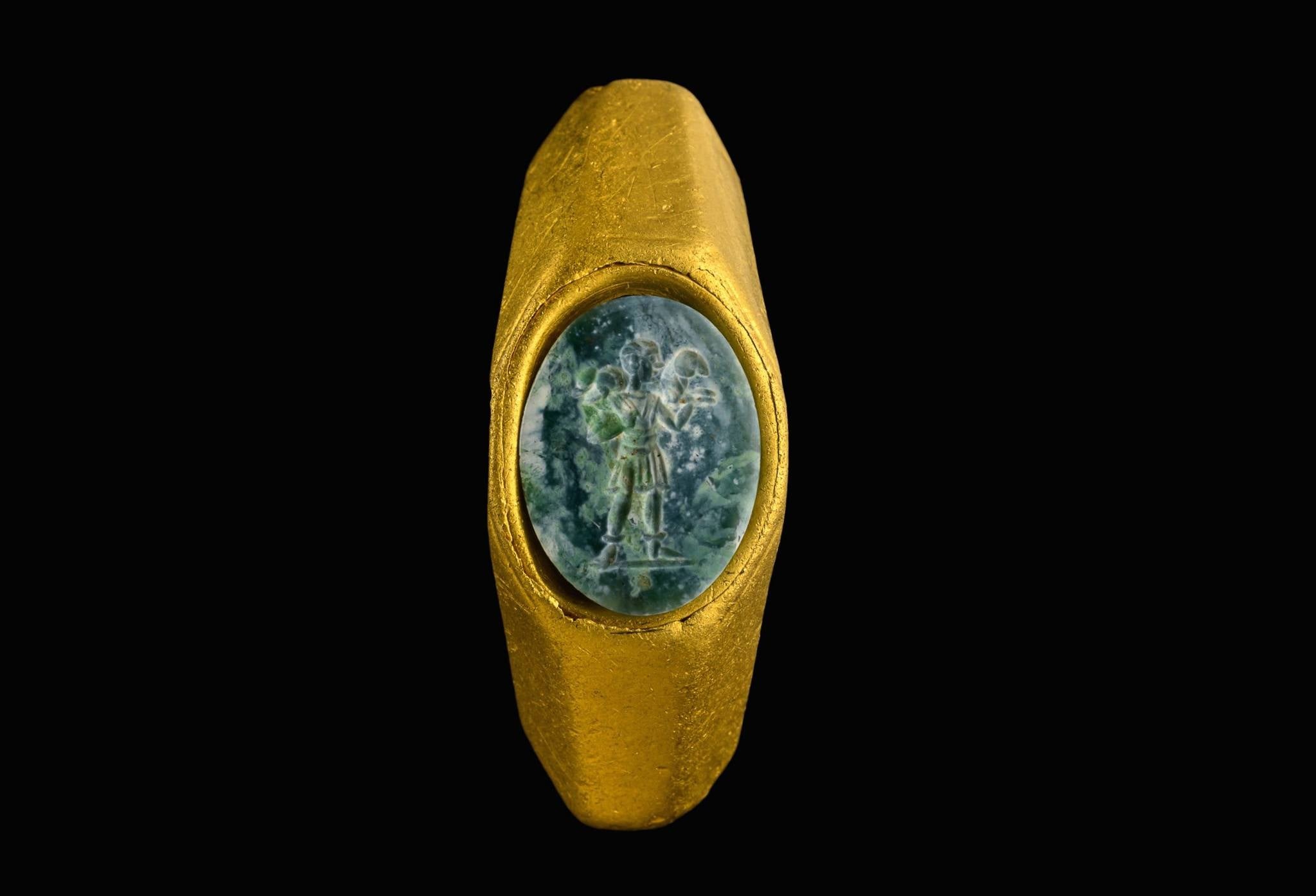 Entre os objetos encontrados está um anel que pode ter pertencido a um dos primeiros cristãos (Foto: Yaniv Berman e Dafna Gazit,  Israel Antiquities Authority)