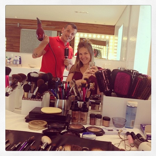 Ana Hickmann se prepara para gravação (Foto: Reprodução / Instagram)