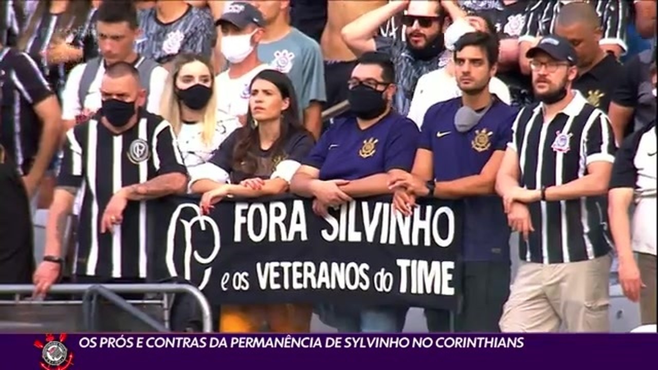 Os prós e contras da permanência de Sylvinho no Corinthians