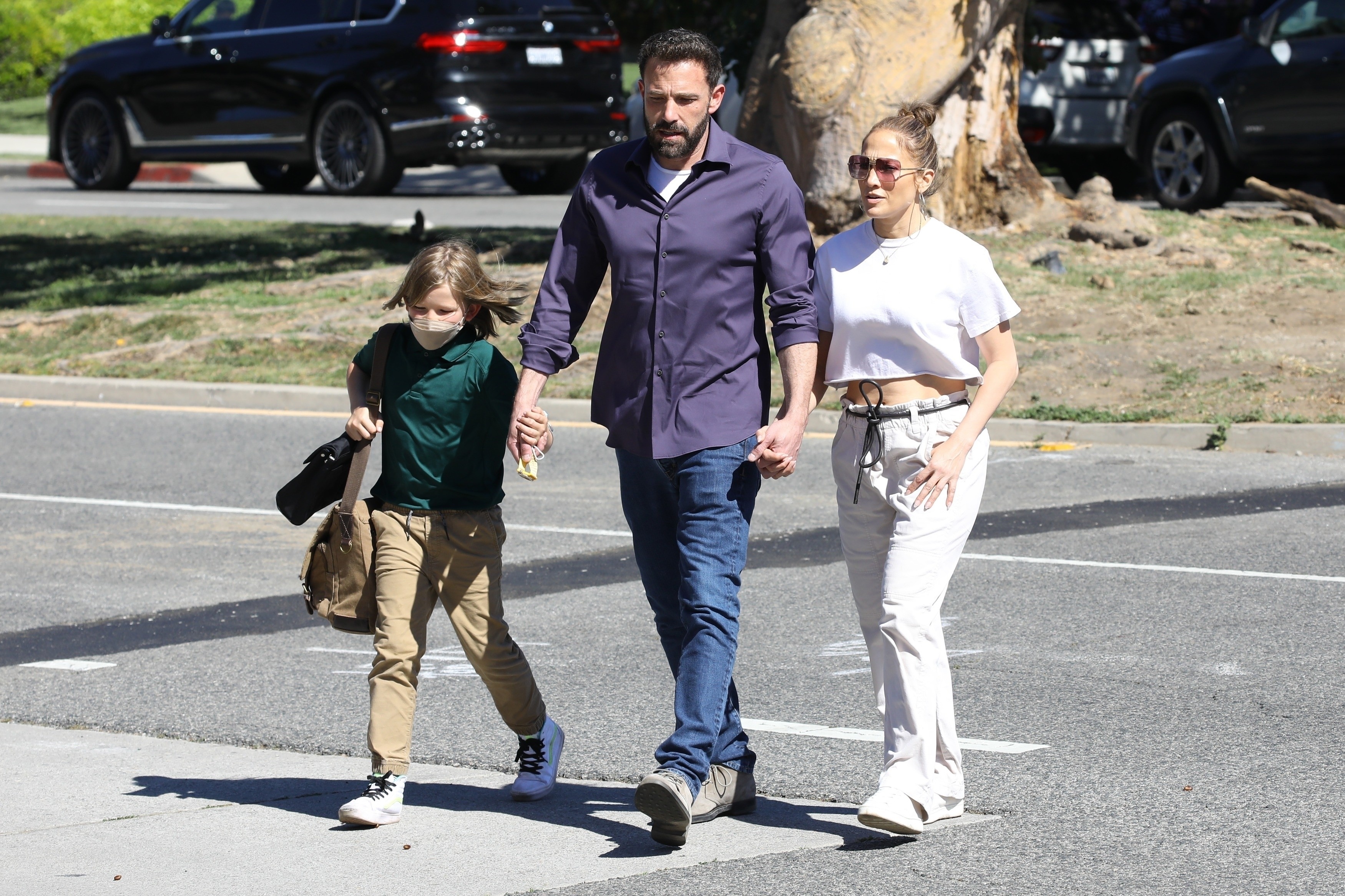 Ben Affleck e Jennifer Lopez com Samuel (Foto: The Grosby Group)