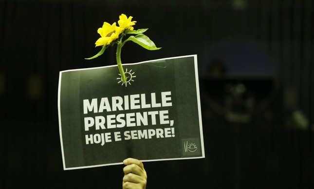Plenário da Câmara dos Deputados faz homenagem a vereadora assassinada no Rio de Janeiro, Marielle Franco