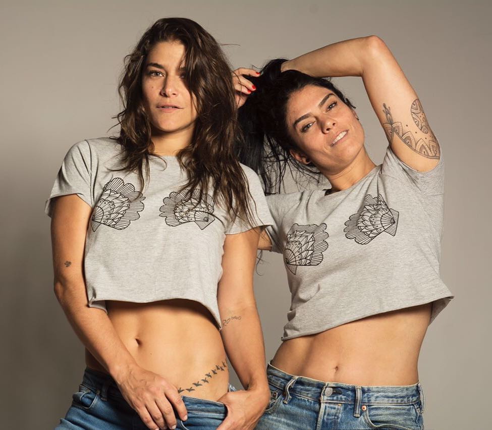 Priscila e Fabíola Fantin posam com o mesmo look e confundem fãs (Foto: Reprodução/Instagram)